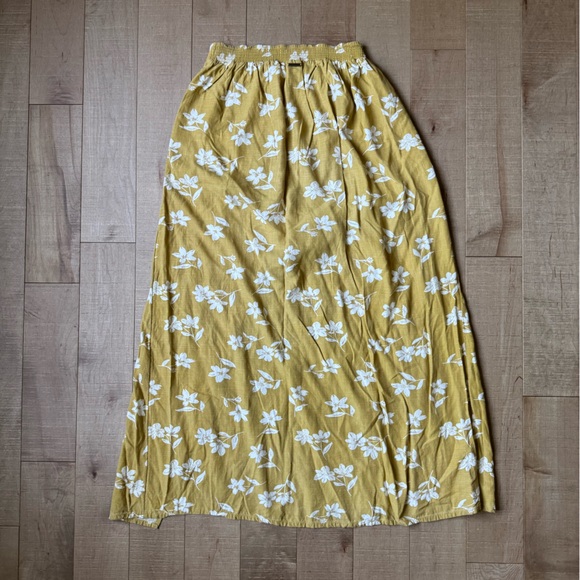 Billabong Floral Smocked Skirt - Picture 11 of 11